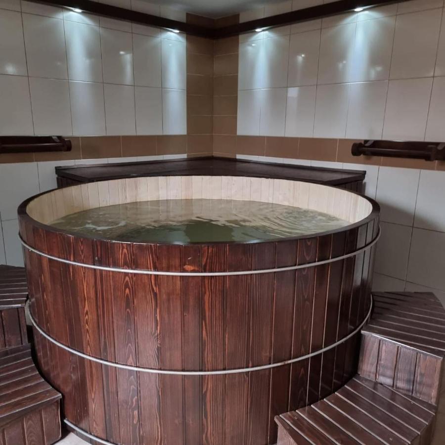 VILA URSU din SOVATA BAI&SPA -SAUNA , JACUZZI INTERIOR Exterior foto