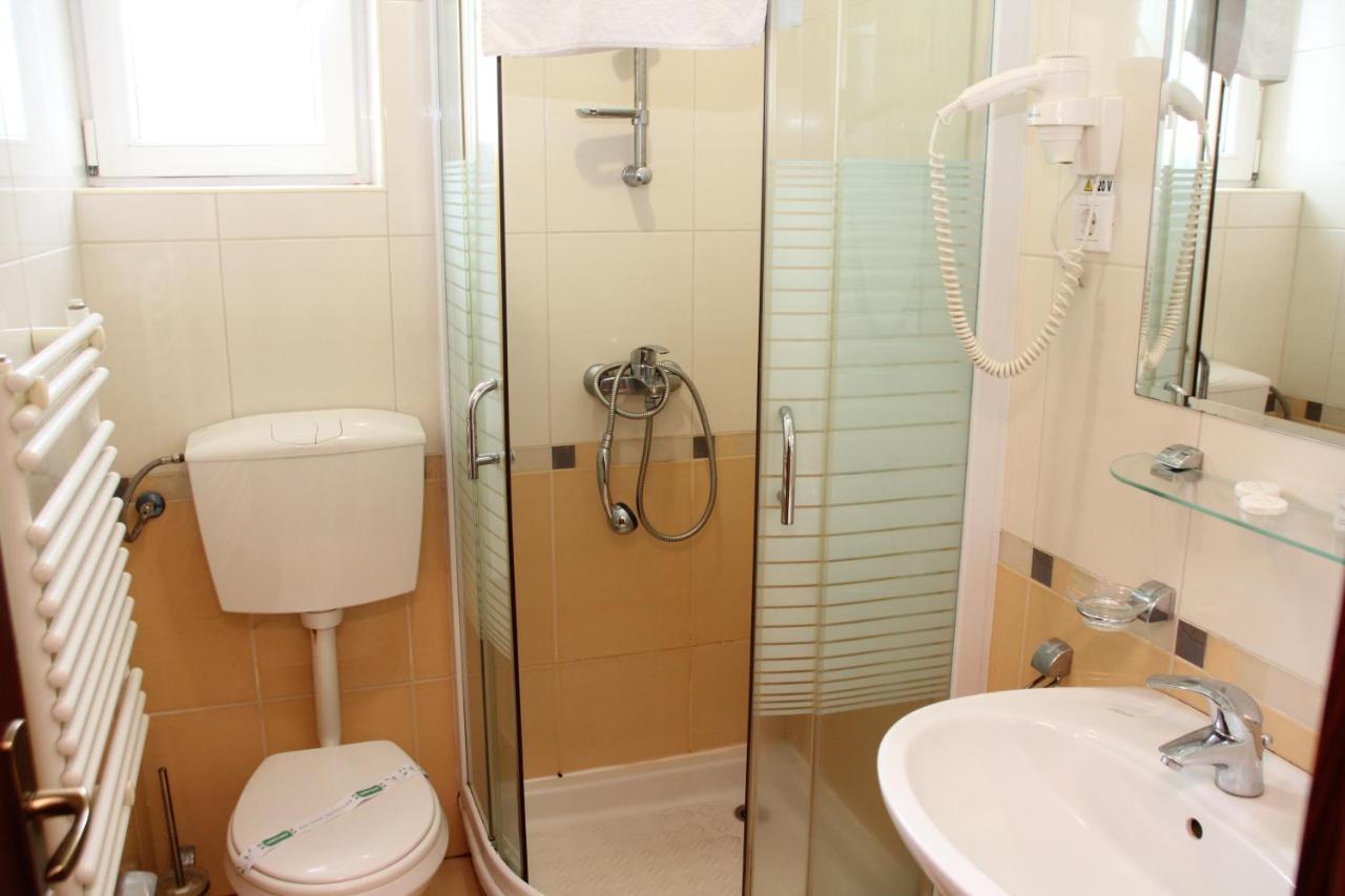 VILA URSU din SOVATA BAI&SPA -SAUNA , JACUZZI INTERIOR Exterior foto