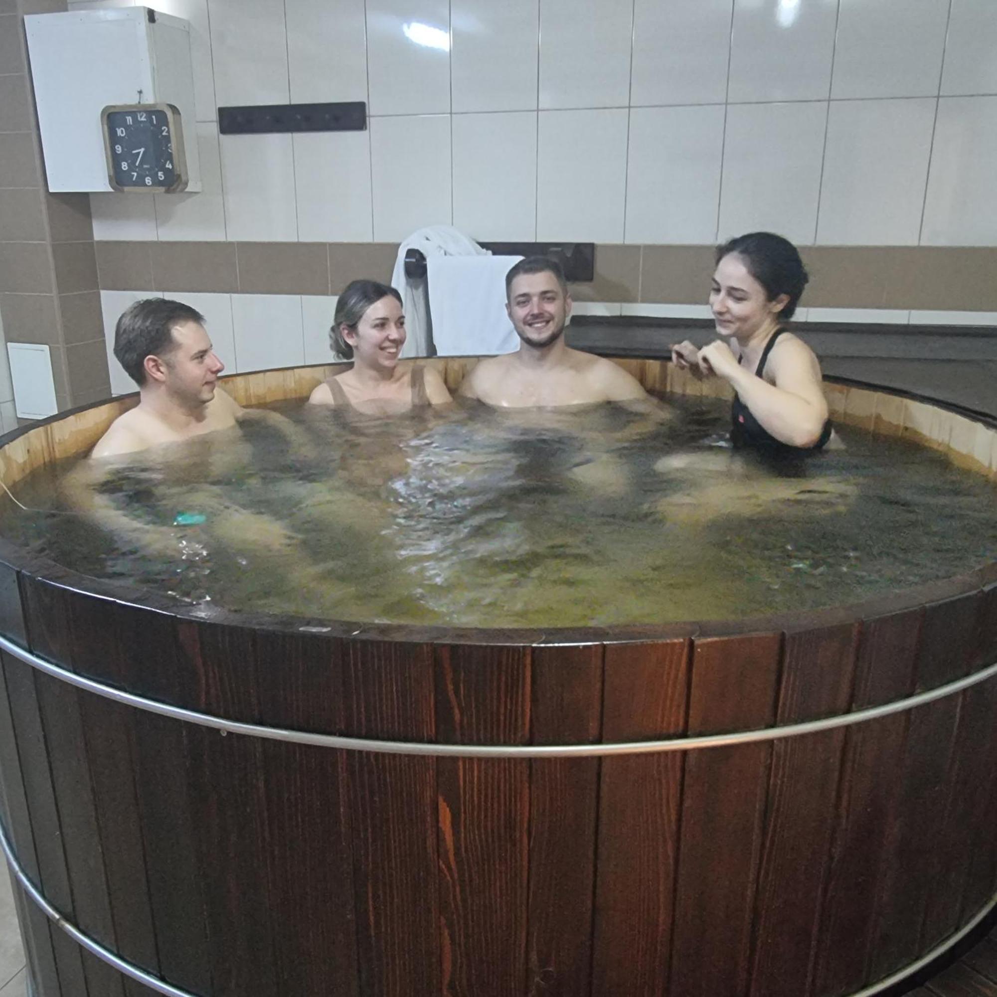 VILA URSU din SOVATA BAI&SPA -SAUNA , JACUZZI INTERIOR Exterior foto